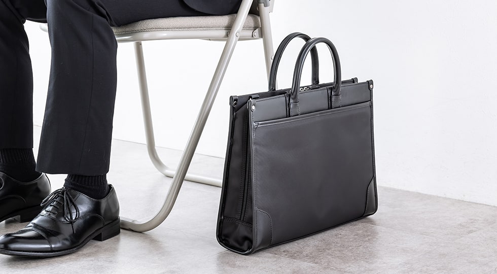 しっかり自立するバッグ