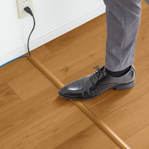 耐久性のあるハードタイプのケーブルカバー