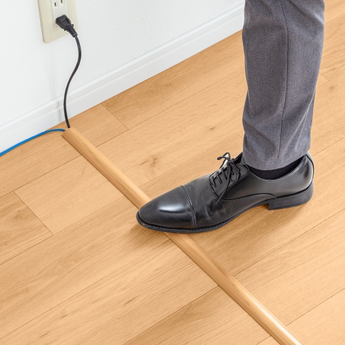 耐久性のあるハードタイプのケーブルカバー