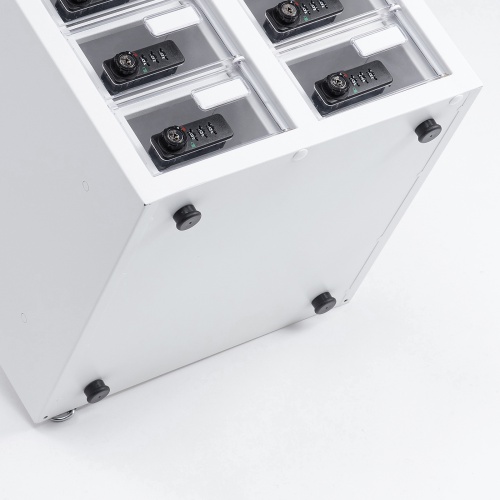 底面アジャスターを標準装備