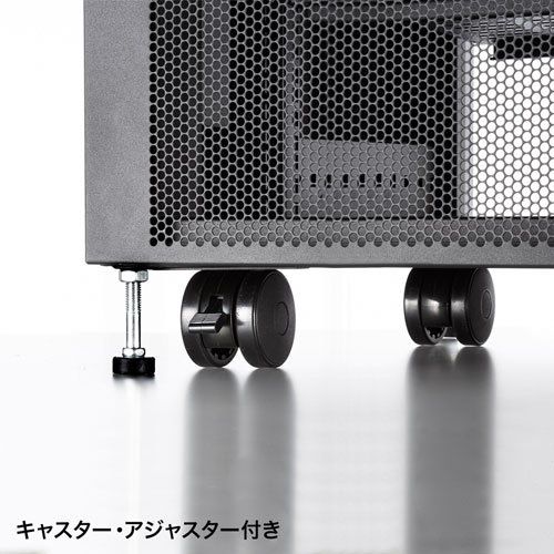 組み立て後の移動に便利なキャスター