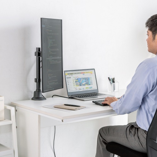 モニターを縦向きに設置できる