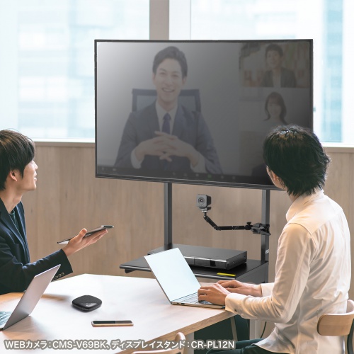 支柱に挟んで使用