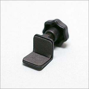 【EEA-IPCM-02　自動車のヘッドレストに取付けて後部座席からiPad（第3世代）が見れる車載iPad（第3世代）テーブル。iPad（第3世代）はきっちり固定できます！】