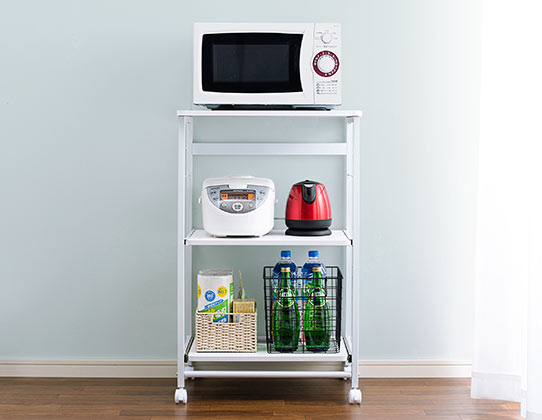 3段棚で収納力もしっかり