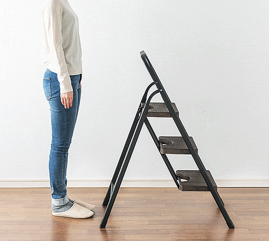 ホコリ防止＆中身を隠せる蓋付き