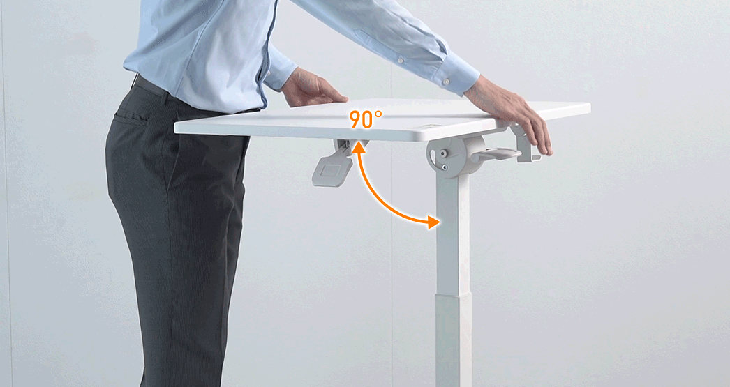 天板は90°で角度調整できます。