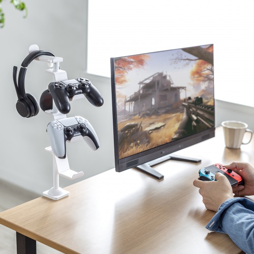 ゲームパッド3個とヘッドホンをスッキリ収納