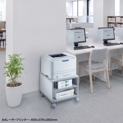 図書館の共有スペースに