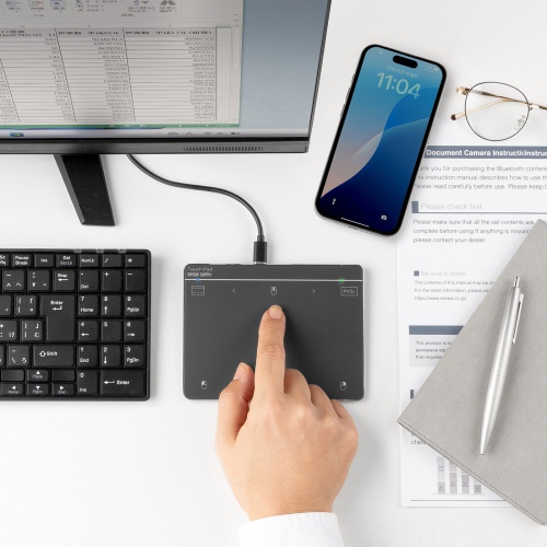 デスクが狭くても快適操作