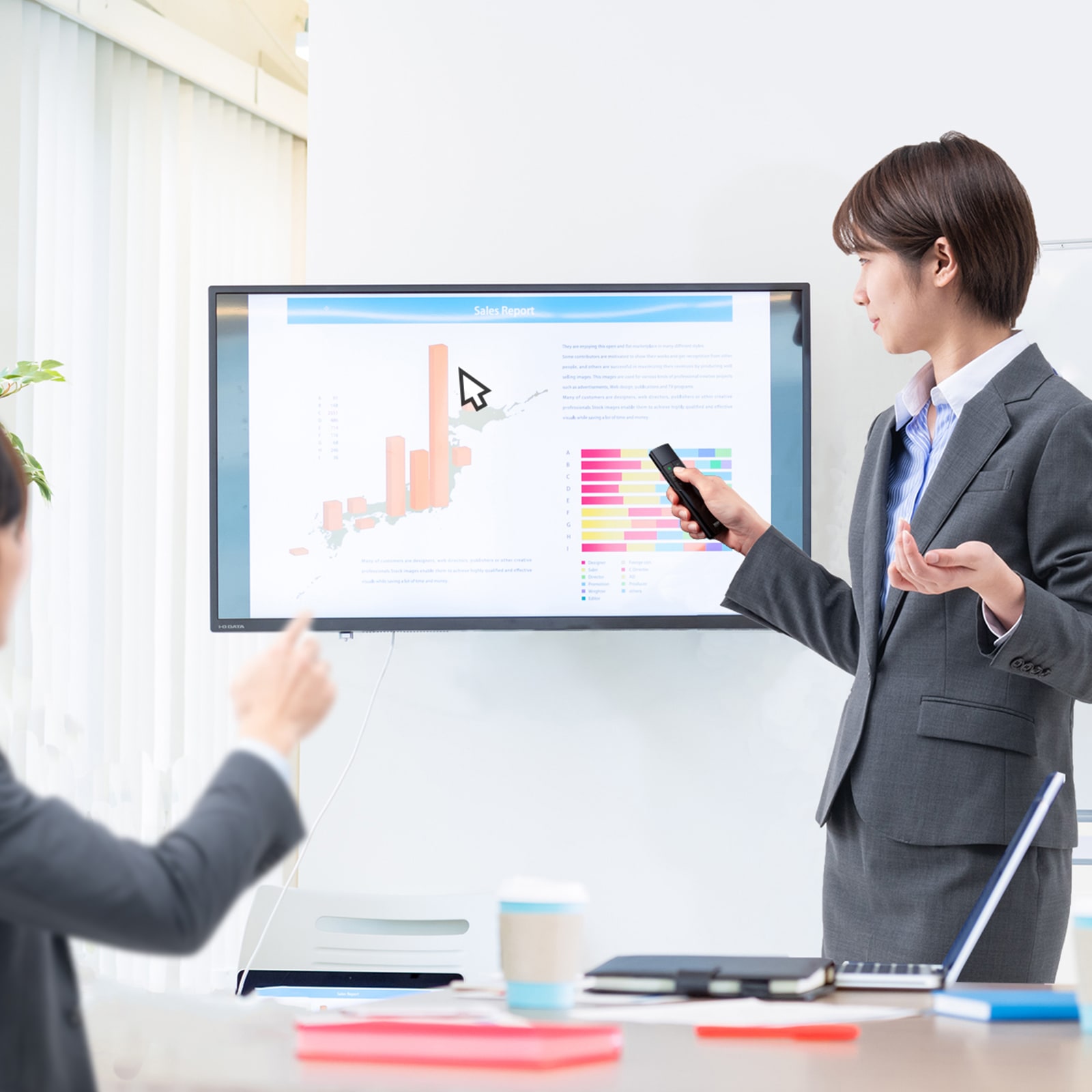 会議室の共用プレゼンターとして