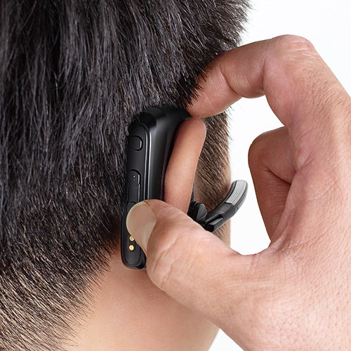 装着したまま耳元でコントロール