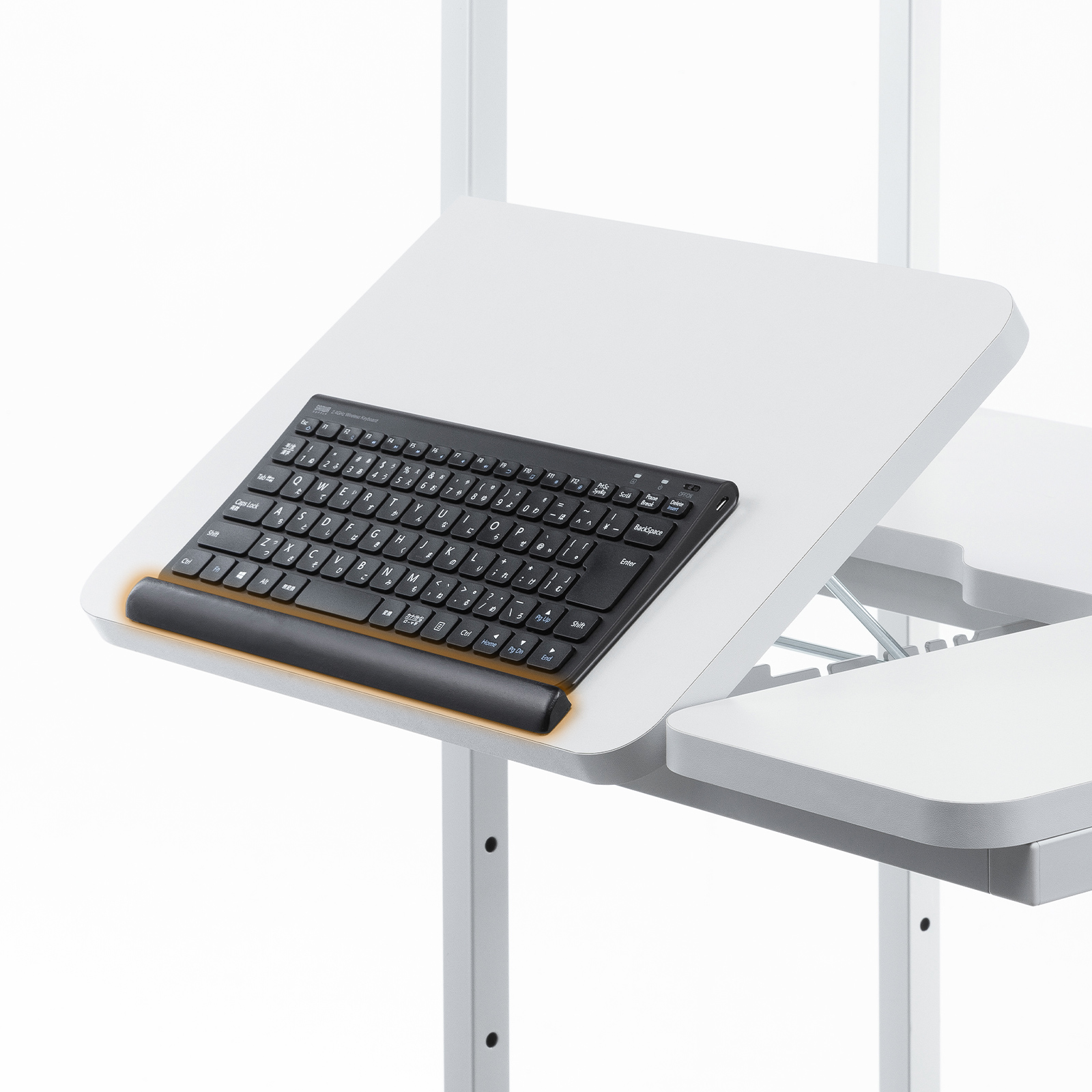 機器の落下を防止するバー付き