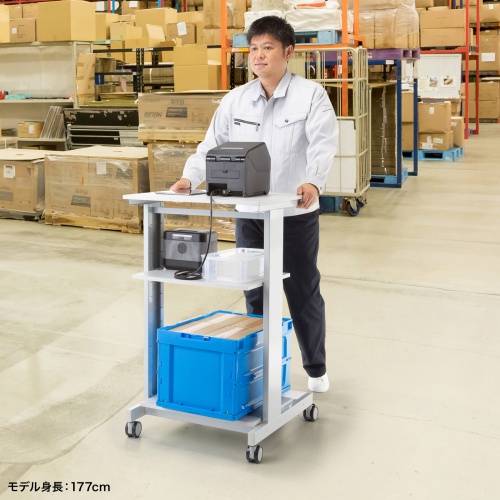 必要な物を載せて、キャスターで移動