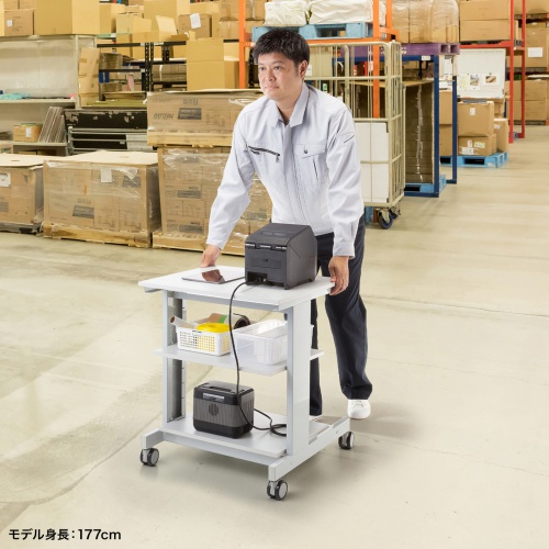 必要な物を載せて、キャスターで移動