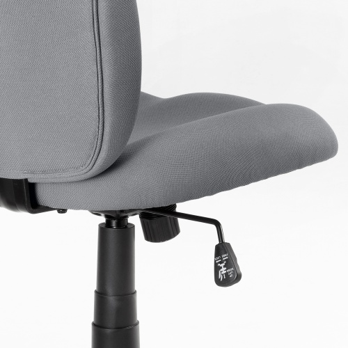 レバー1本で各種操作が可能