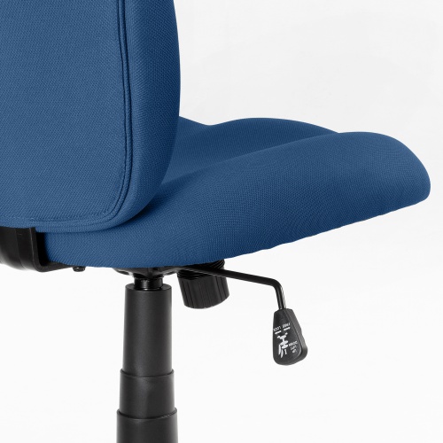 レバー1本で各種操作が可能