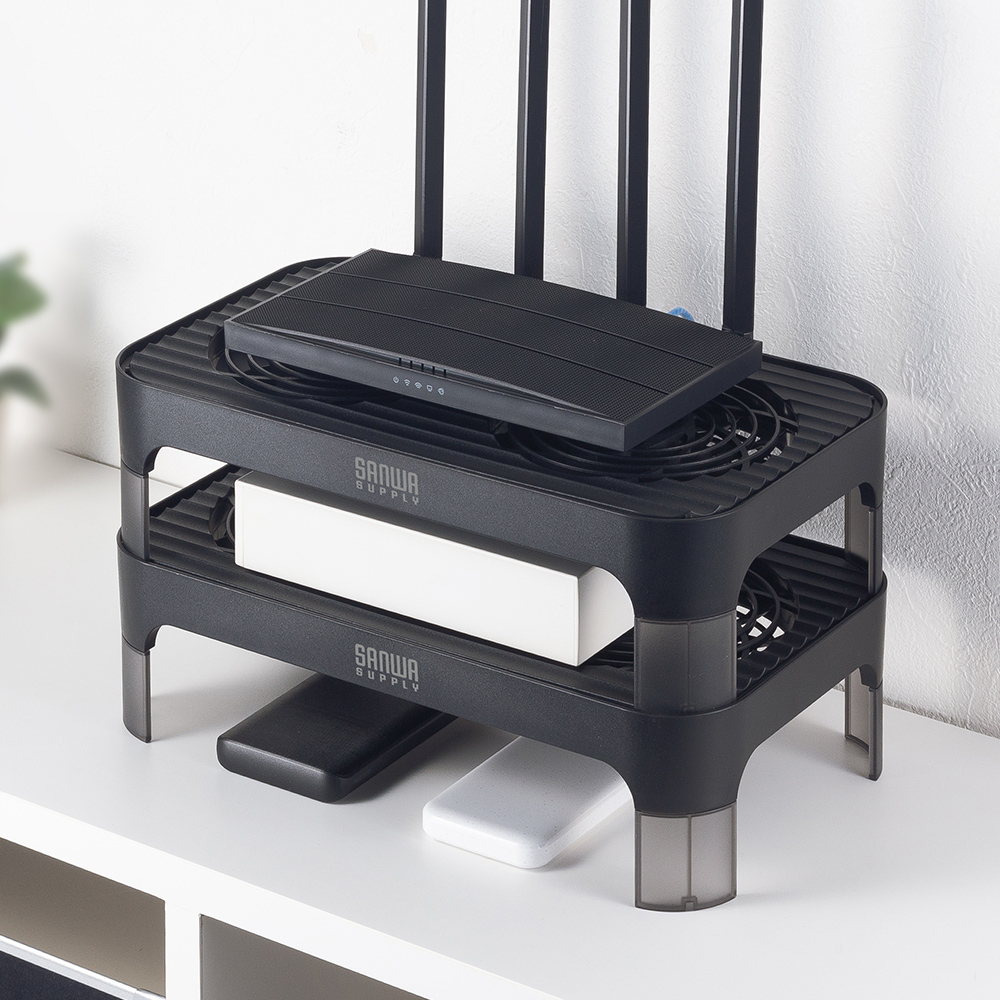 スタンド付きで2段重ねにも対応