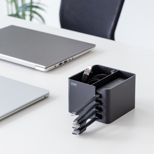 送信機を最大4台まで整理して保管