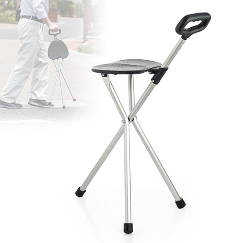 ステッキチェアは軽量で杖にも、折畳み式の三脚の椅子にもなるので便利です。 ゴルフ・釣り・スポーツ観戦・行列待ちなどのちょいかけにおすすめです。