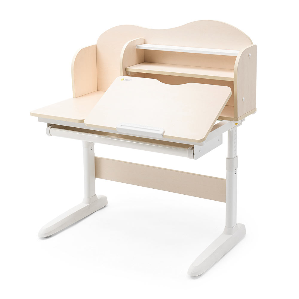 成長に寄り添う学習机 | 高さも角度も自在に調整できる多機能デスク