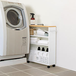 すきま収納ラック（3段・薄型・本棚・漫画・キャスター付き・低い・収納・スリムワゴン・ 幅15.5cm・奥行55.5cm・高さ65cm・ホワイト） FCD073W