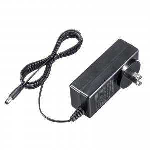 専用ACアダプタ